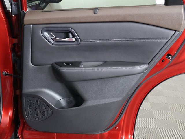 2023 Nissan Rogue AWD SV - 22935575 - 27