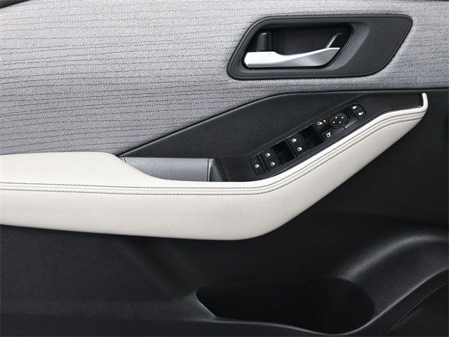 2023 Nissan Rogue AWD SV - 22945716 - 13