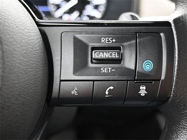 2023 Nissan Rogue AWD SV - 22945716 - 28