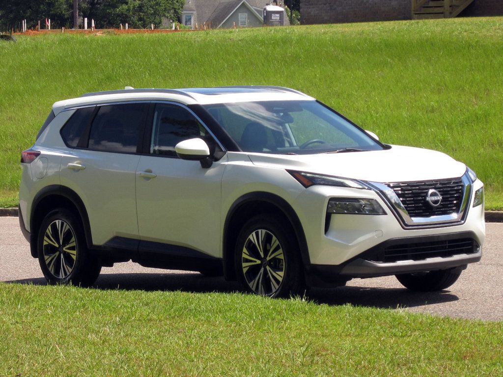 2023 Nissan Rogue SV photo 2