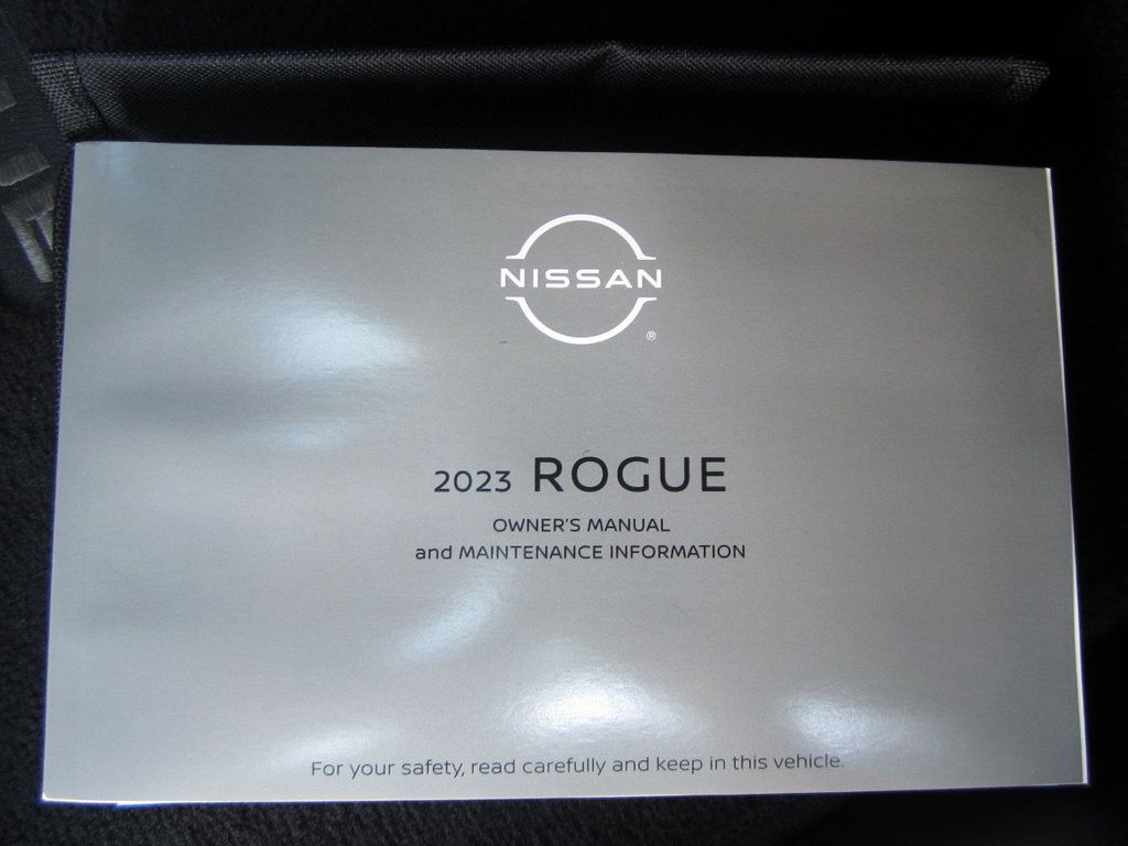 2023 Nissan Rogue SV photo 22