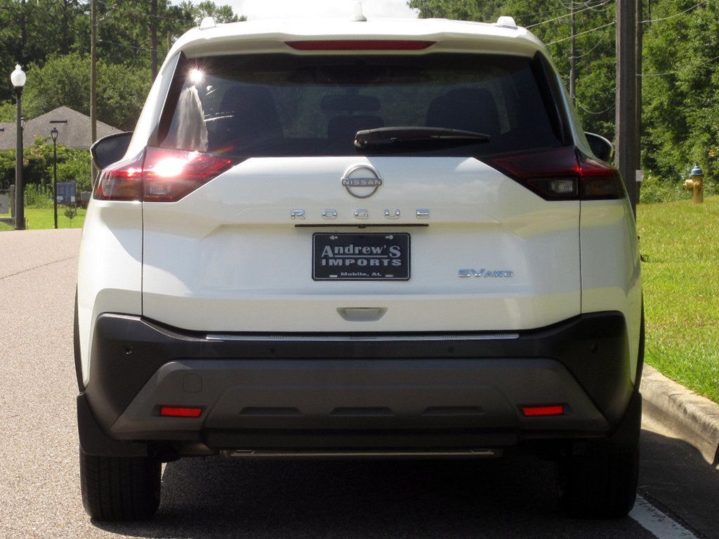 2023 Nissan Rogue SV photo 4
