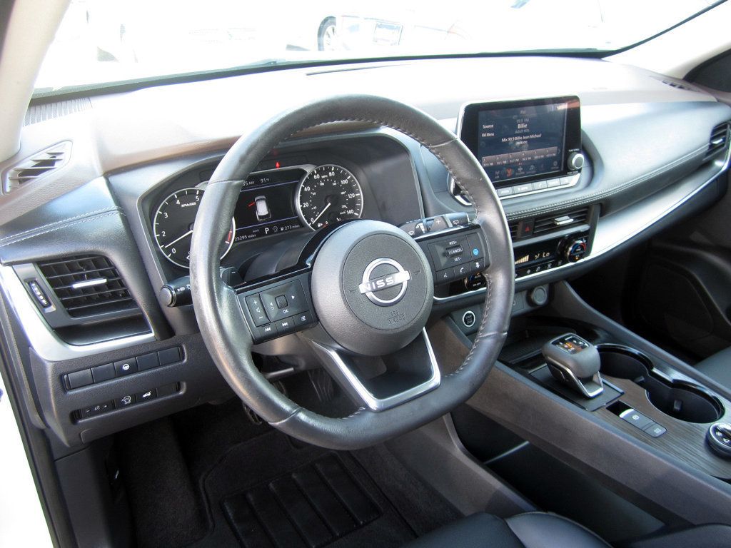 2023 Nissan Rogue SV photo 7