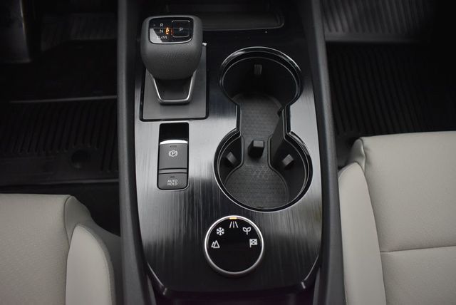 2023 Nissan Rogue AWD SV - 22931672 - 28