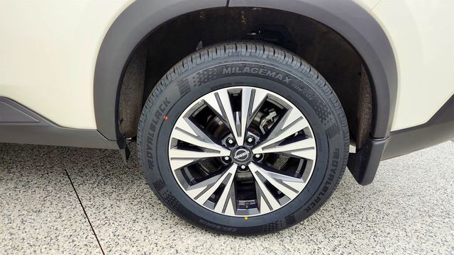 2023 Nissan Rogue AWD SV - 23019625 - 8