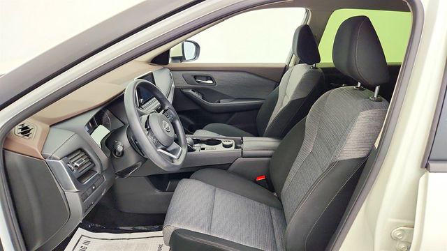 2023 Nissan Rogue AWD SV - 23027946 - 17