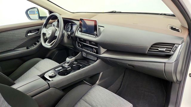 2023 Nissan Rogue AWD SV - 23027946 - 22
