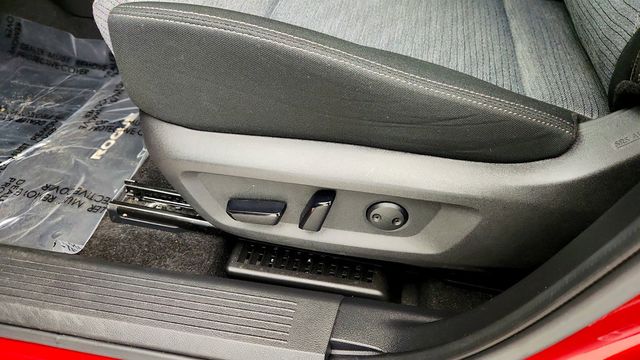 2023 Nissan Rogue AWD SV *Ltd Avail* w/ Apple CarPlay & Nissan Safety Shield 360 - 23000621 - 10