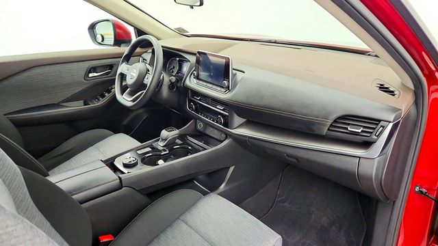 2023 Nissan Rogue AWD SV *Ltd Avail* w/ Apple CarPlay & Nissan Safety Shield 360 - 23000621 - 23