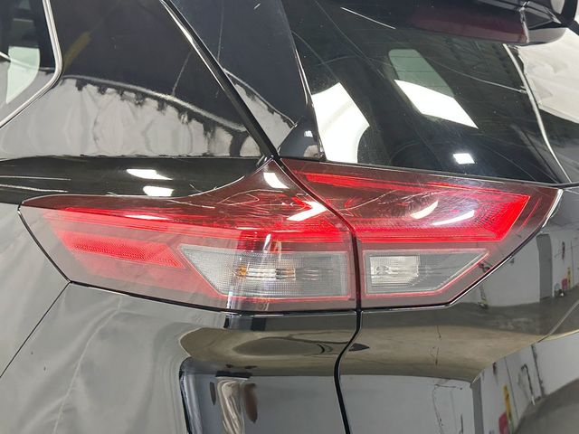 2023 Nissan Rogue AWD SV Midnight Edition - 23067747 - 10