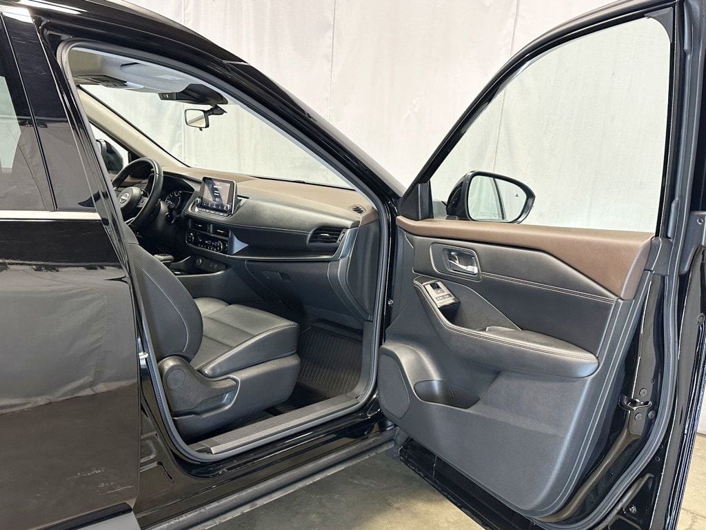 2023 Nissan Rogue AWD SV Midnight Edition - 23067747 - 19