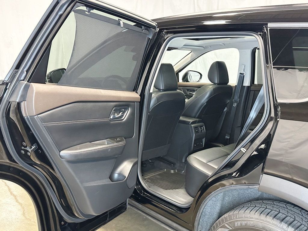 2023 Nissan Rogue AWD SV Midnight Edition - 23067747 - 36