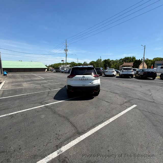 2023 Nissan Rogue AWD SV MIDNIGHT EDITION W/PANORAMIC MOONROOF - 23019742 - 11