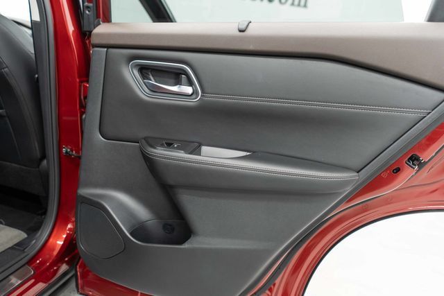 2023 Nissan Rogue FWD Platinum - 22979698 - 28