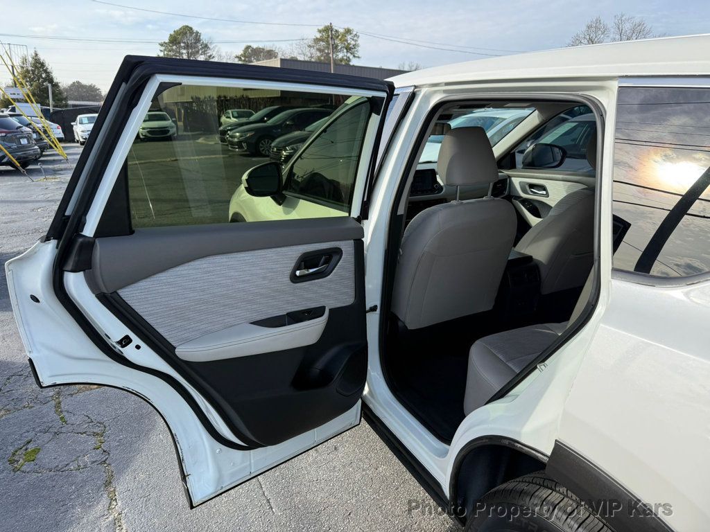 2023 Nissan Rogue FWD SV - 22972419 - 11