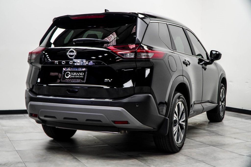2023 Nissan Rogue SV photo 12