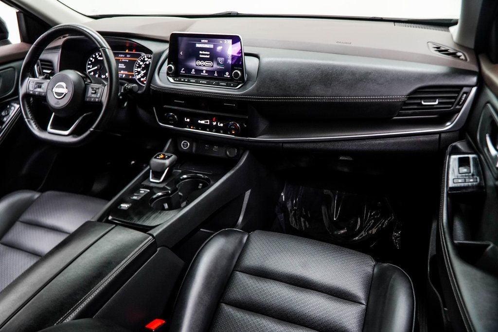 2023 Nissan Rogue SV photo 17