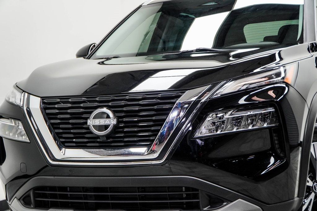 2023 Nissan Rogue SV photo 2