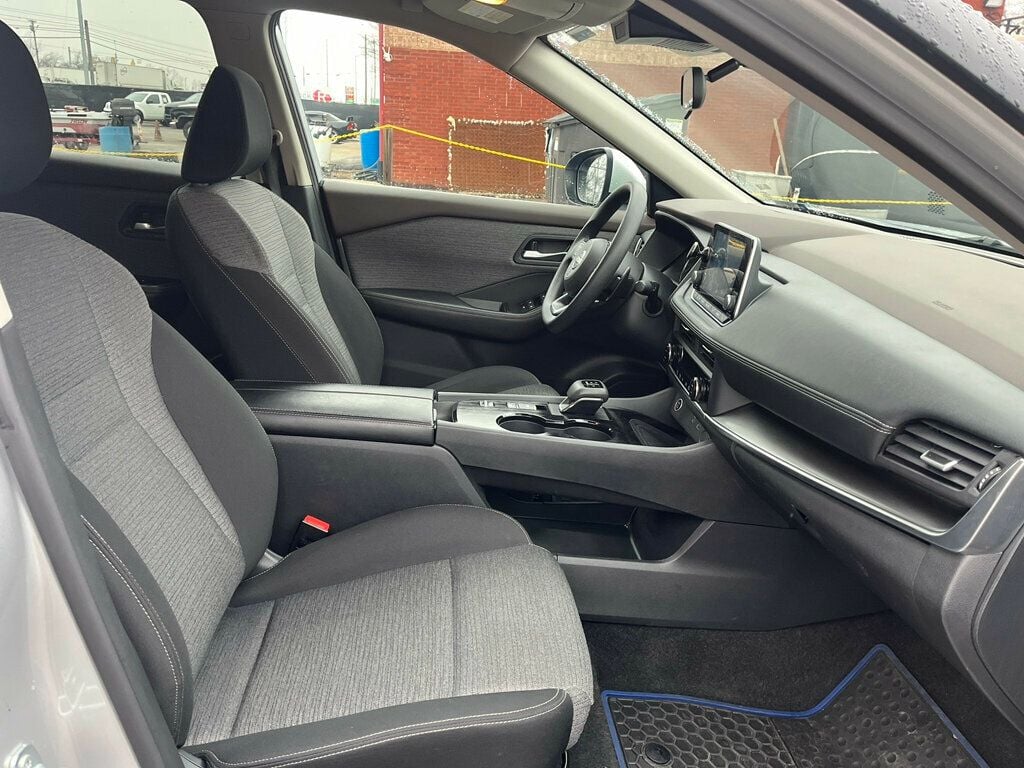 2023 Nissan Rogue FWD SV - 22980874 - 9