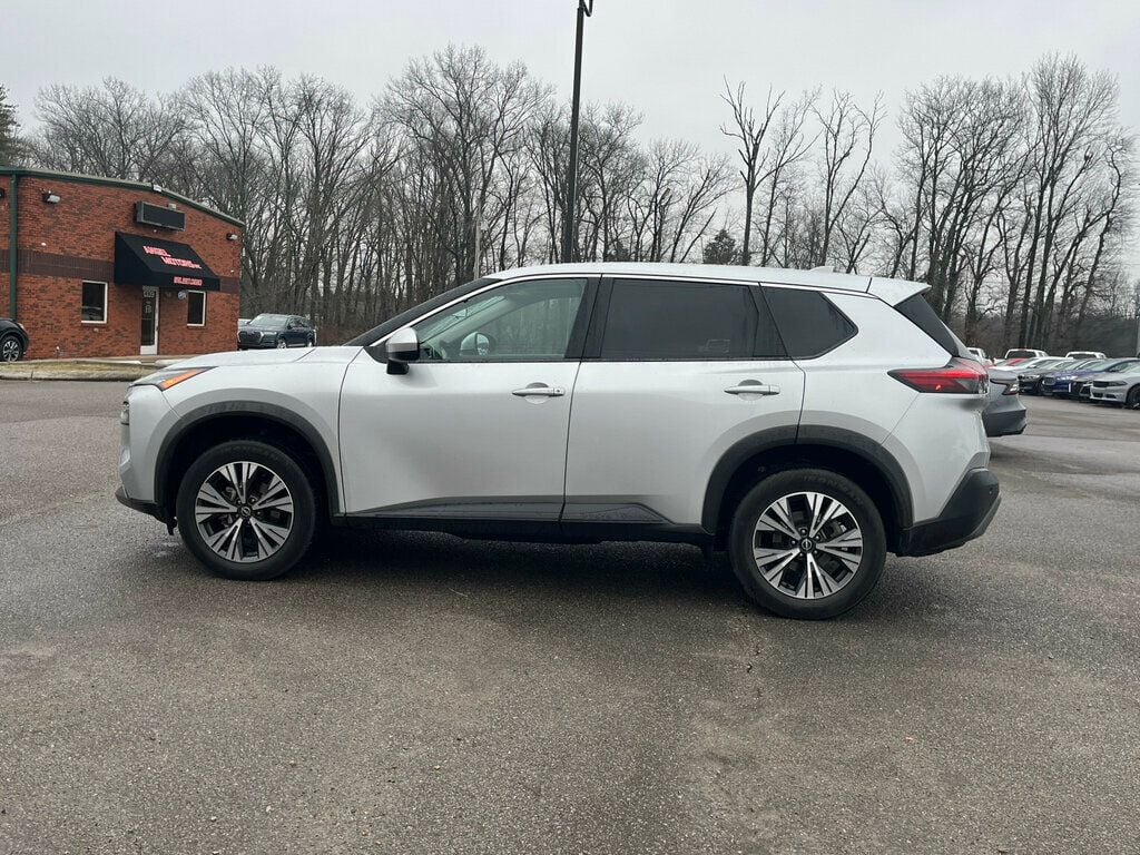 2023 Nissan Rogue FWD SV - 22980874 - 3