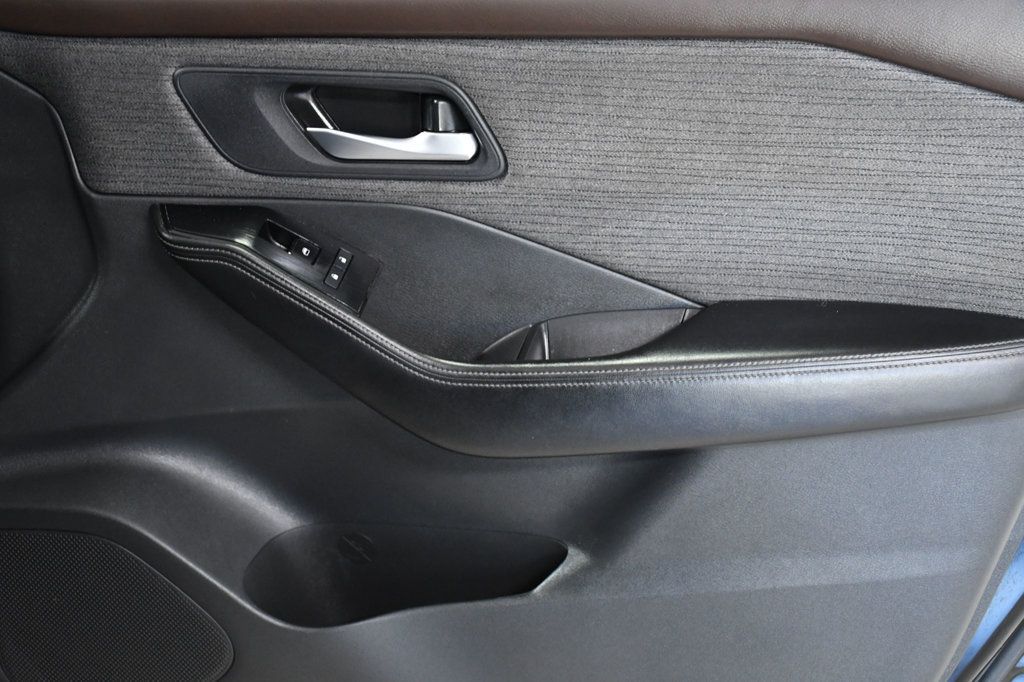 2023 Nissan Rogue FWD SV - 22991197 - 17