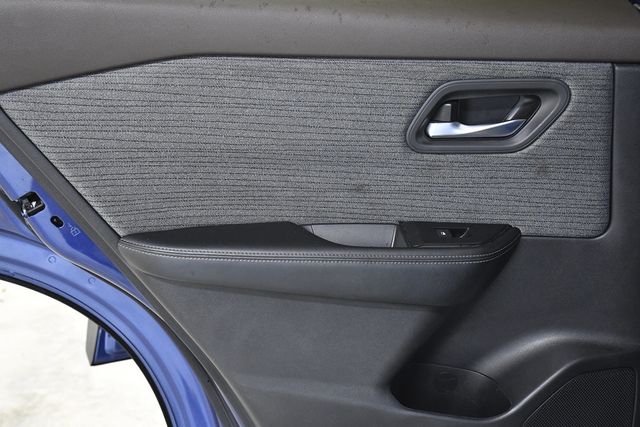 2023 Nissan Rogue FWD SV - 23090597 - 10