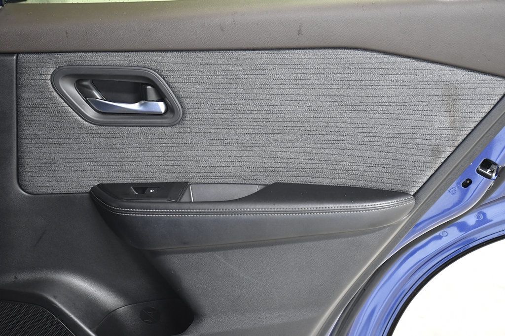 2023 Nissan Rogue FWD SV - 23090597 - 14