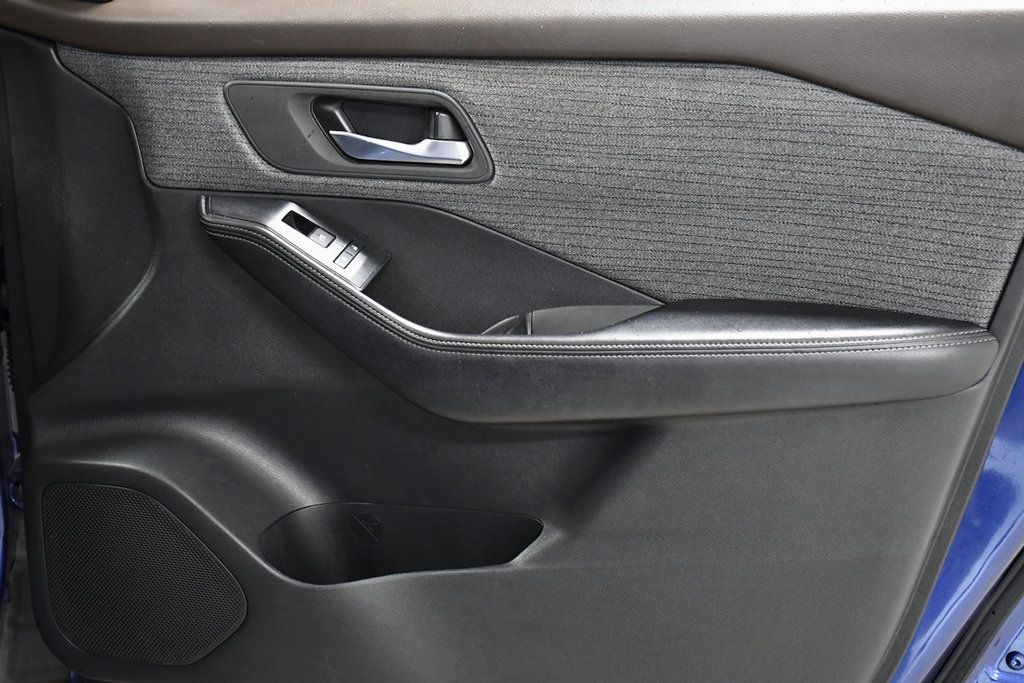 2023 Nissan Rogue FWD SV - 23090597 - 17