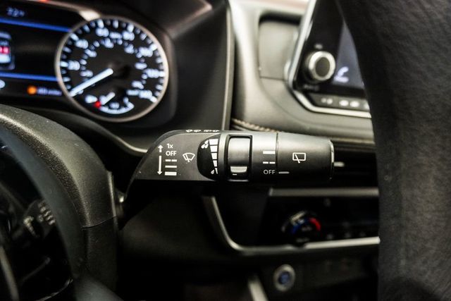 2023 Nissan Rogue FWD SV - 23042070 - 18