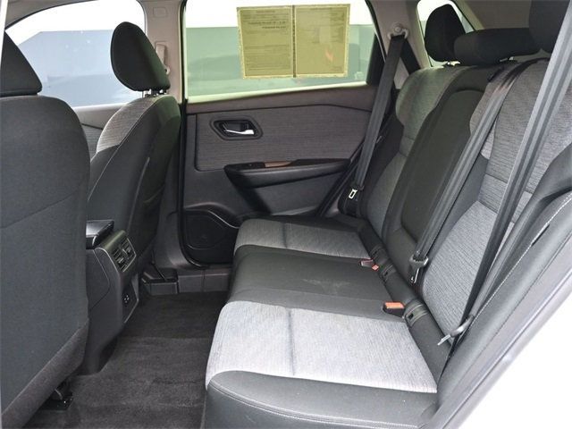 2023 Nissan Rogue FWD SV - 22939701 - 13