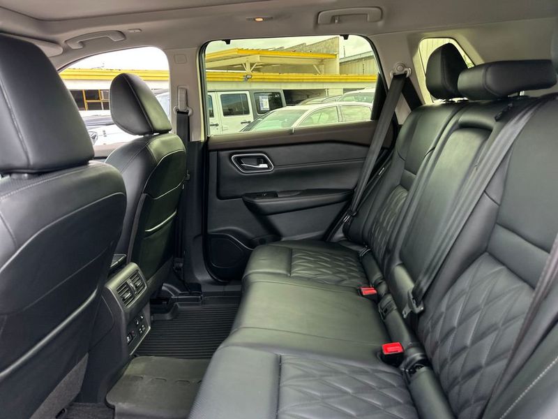 2023 Nissan Rogue Platinum - 22999841 - 21