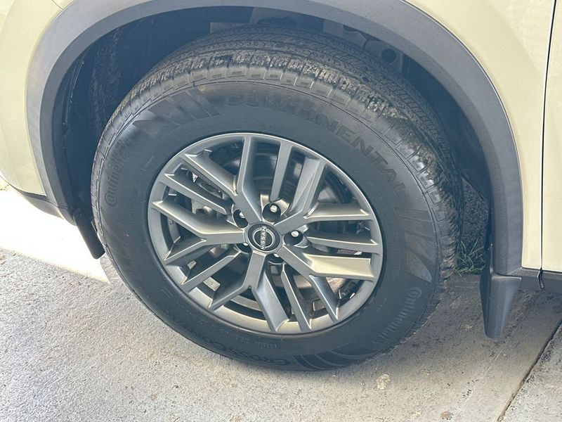 2023 Nissan Rogue S - 23019696 - 11