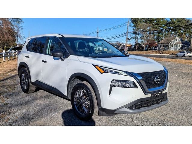 2023 Nissan Rogue S photo 3