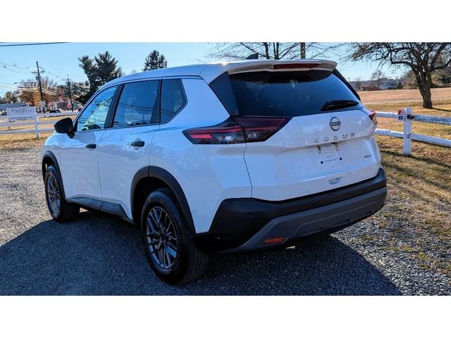 2023 Nissan Rogue S photo 5