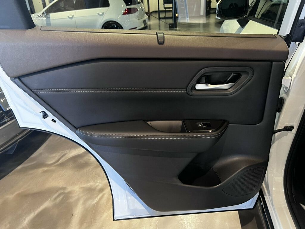 2023 Nissan Rogue SL/AWD/PrmPkg/SLPkg/ProPilotAssist/Bose/360Cam/Sunroof/19"Wheels - 23080250 - 13