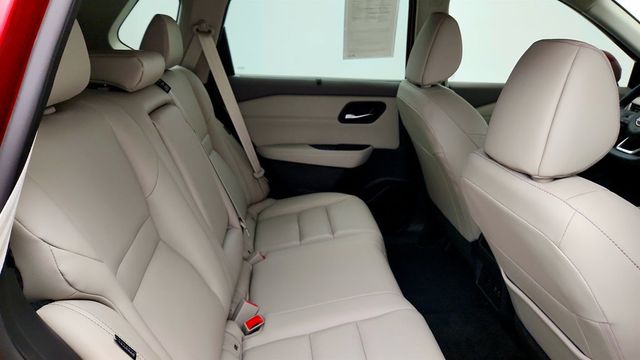 2023 Nissan Rogue SL w/ Premium Pkg, Bose Audio & ProPILOT Assist - 23033181 - 22