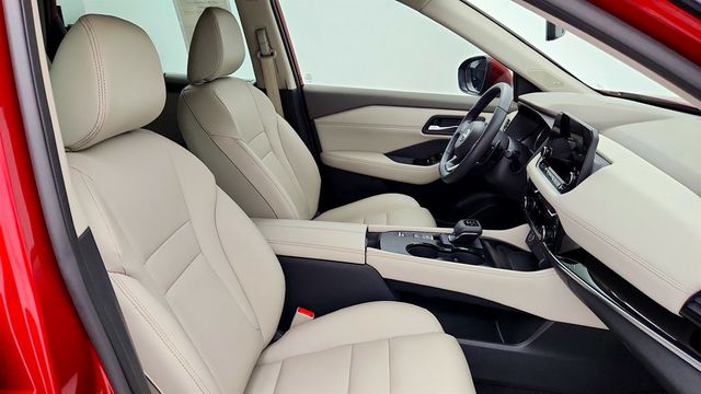 2023 Nissan Rogue SL w/ Premium Pkg, Bose Audio & ProPILOT Assist - 23033181 - 23