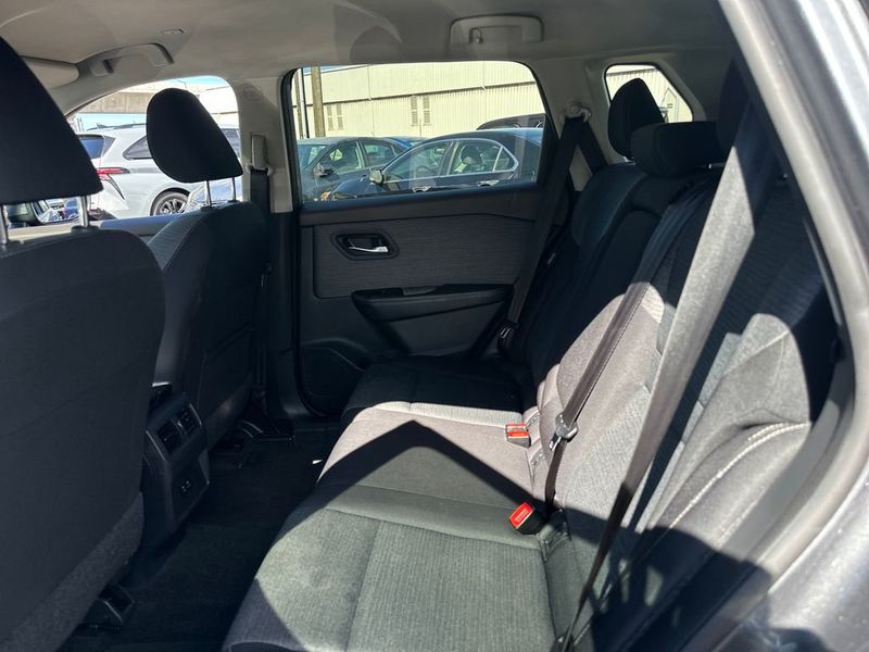 2023 Nissan Rogue SV - 23039233 - 14