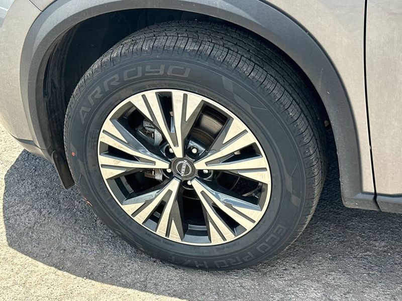 2023 Nissan Rogue SV - 23041861 - 11