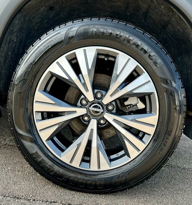 2023 Nissan Rogue SV - 23008576 - 28