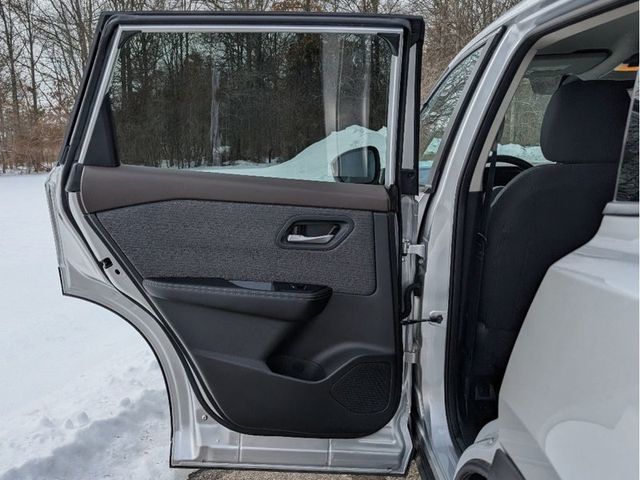 2023 Nissan Rogue SV - 22981773 - 9