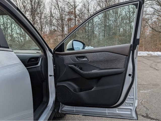 2023 Nissan Rogue SV - 22981773 - 11