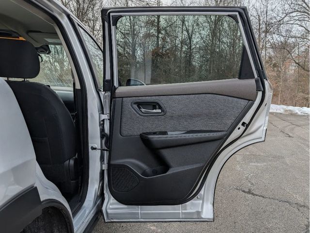 2023 Nissan Rogue SV - 22981773 - 12