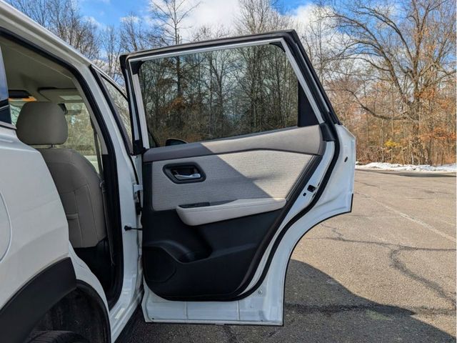 2023 Nissan Rogue SV - 22981776 - 11