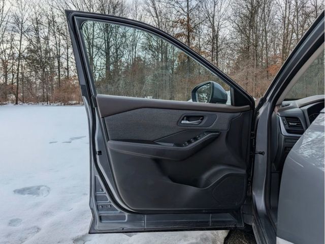 2023 Nissan Rogue SV - 22985757 - 8