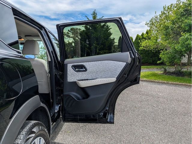 2023 Nissan Rogue SV - 23030388 - 11