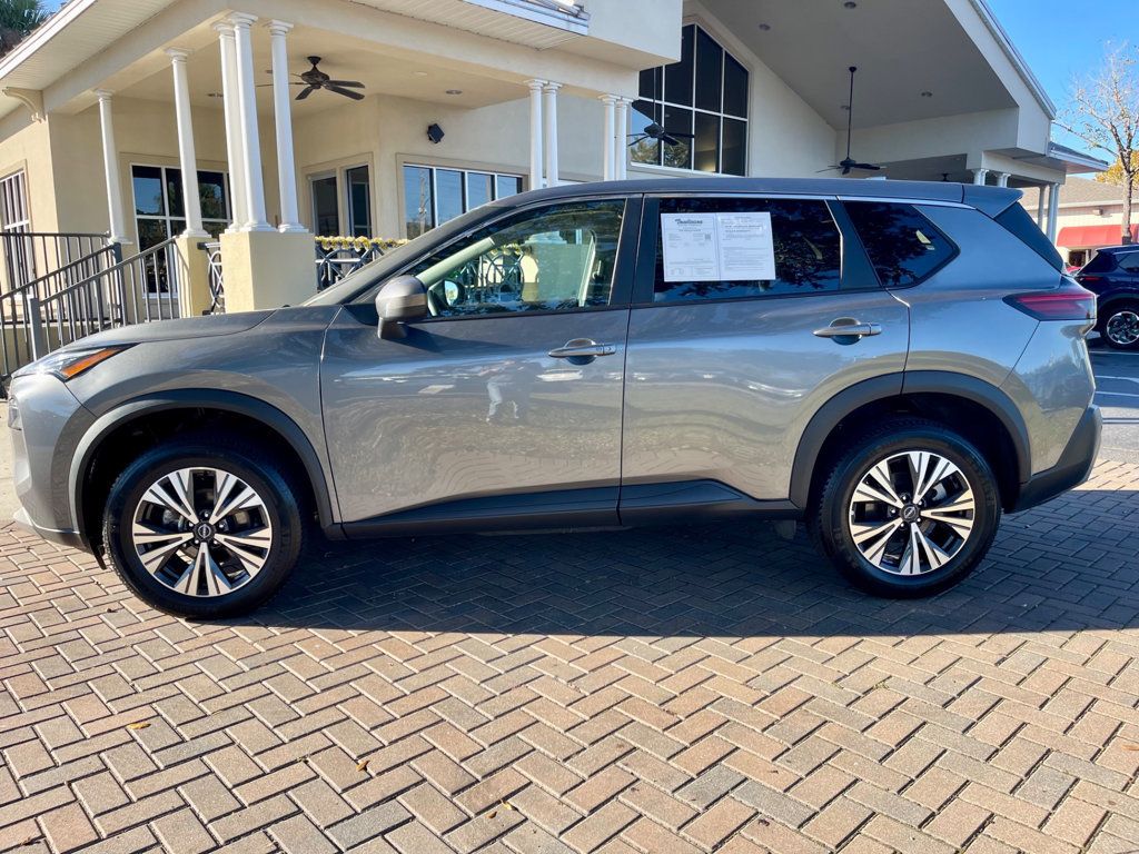 2023 Nissan Rogue SV photo 2