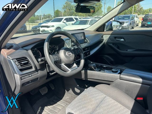 2023 Nissan Rogue SV (2023.5) Sport Utility 4D - 23084326 - 11