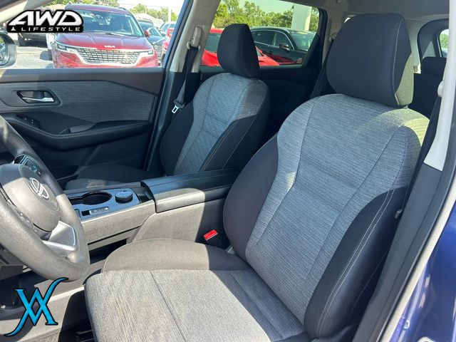 2023 Nissan Rogue SV (2023.5) Sport Utility 4D - 23084326 - 12