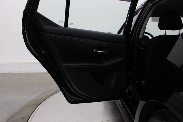 2023 Nissan Sentra SR - 23077083 - 32
